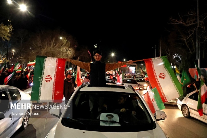 اجتماع شبانه همدانی‌ها در دفاع از امنیت کشور