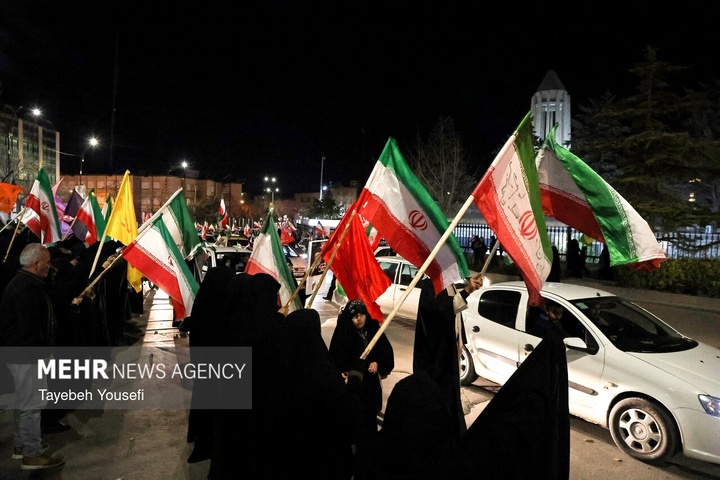 اجتماع شبانه همدانی‌ها در دفاع از امنیت کشور