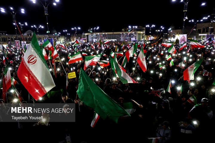 اجتماع شبانه همدانی‌ها در دفاع از امنیت کشور