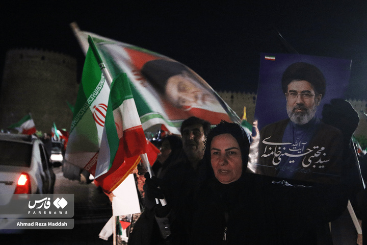 چهارشنبه‌سوزی دشمن در شیراز