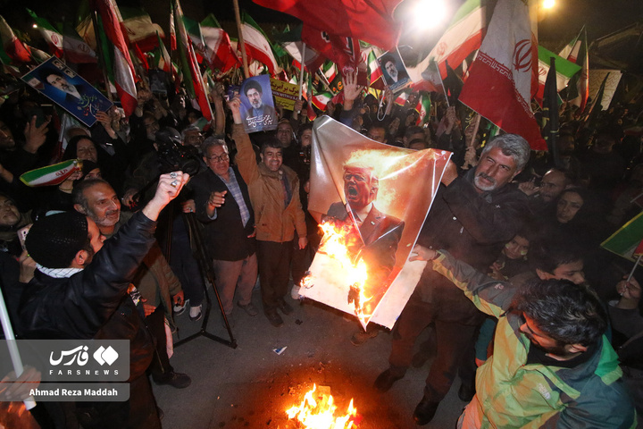 چهارشنبه‌سوزی دشمن در شیراز