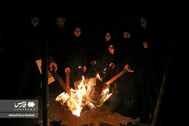 چهارشنبه‌سوزی دشمن در شیراز