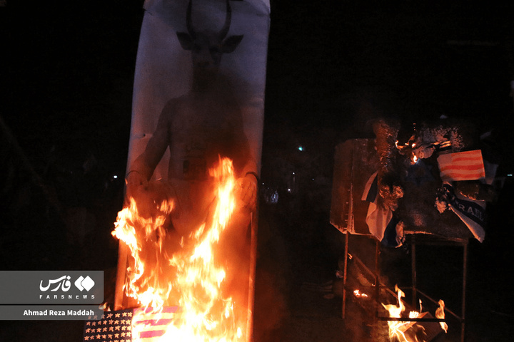 چهارشنبه‌سوزی دشمن در شیراز