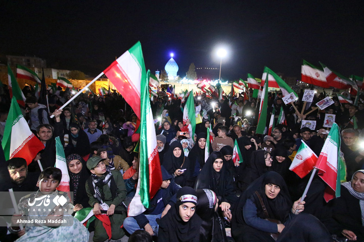 چهارشنبه‌سوزی دشمن در شیراز