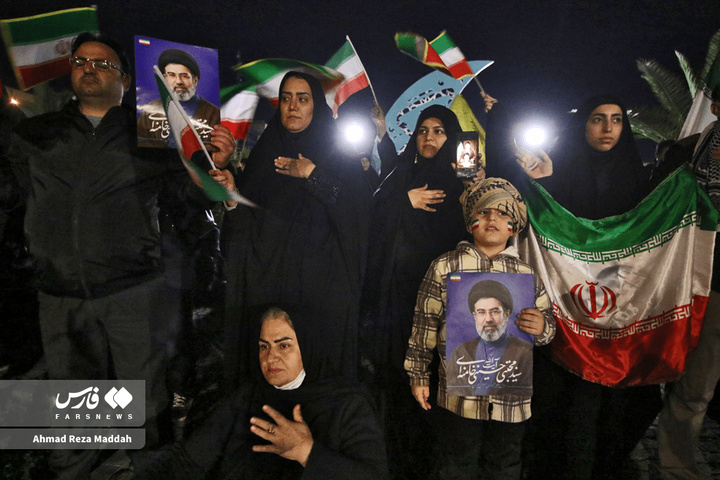 چهارشنبه‌سوزی دشمن در شیراز