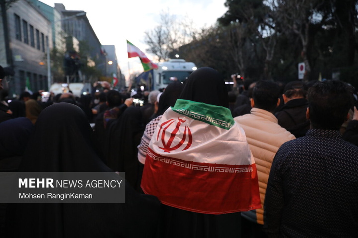 تشییع شهیدان لاریجانی، سلیمانی و شهدای ناو دنا ـ ۱