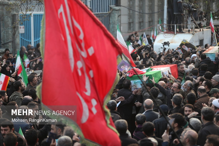 تشییع شهیدان لاریجانی، سلیمانی و شهدای ناو دنا ـ ۱