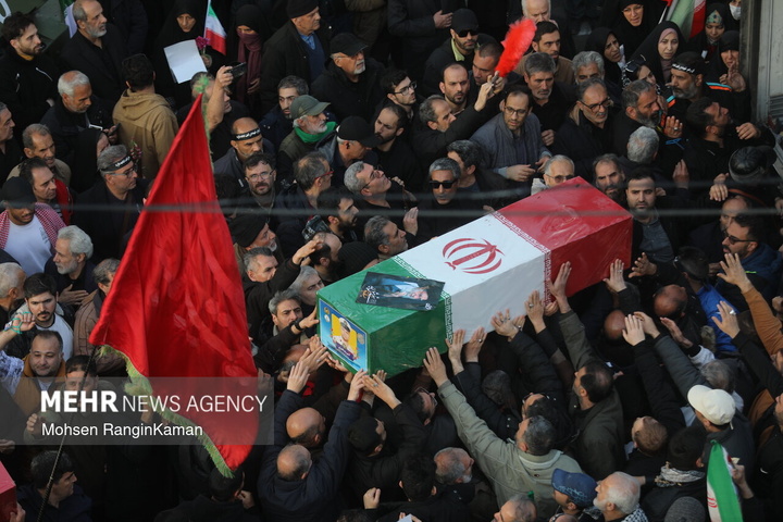 تشییع شهیدان لاریجانی، سلیمانی و شهدای ناو دنا ـ ۱