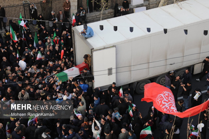 تشییع شهیدان لاریجانی، سلیمانی و شهدای ناو دنا ـ ۱