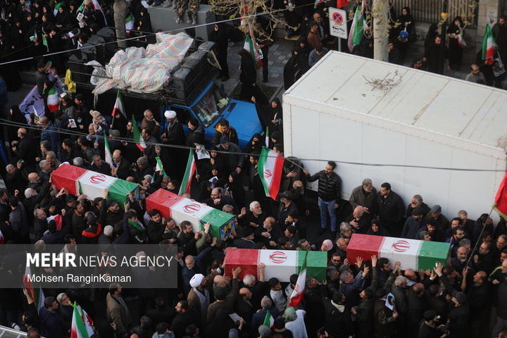 تشییع شهیدان لاریجانی، سلیمانی و شهدای ناو دنا ـ ۱