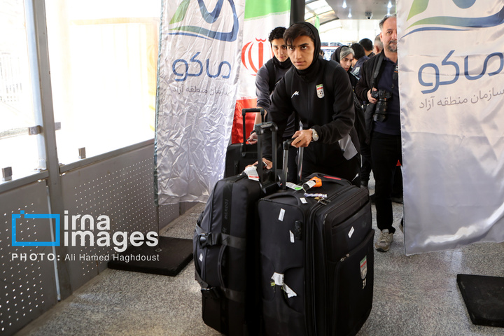 بازگشت اعضای تیم ملی فوتبال زنان ایران به آغوش میهن