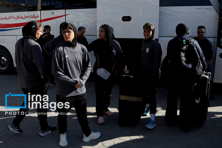 بازگشت اعضای تیم ملی فوتبال زنان ایران به آغوش میهن