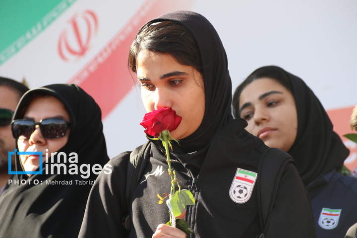 بازگشت اعضای تیم ملی فوتبال زنان ایران به آغوش میهن