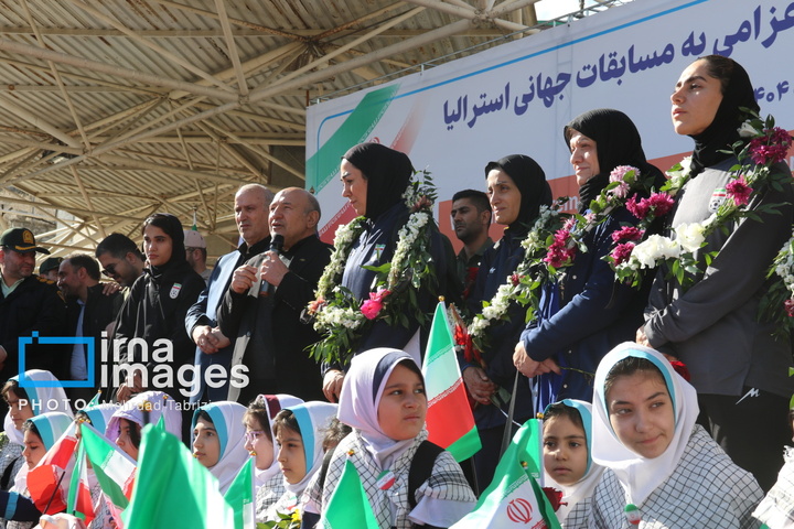 بازگشت اعضای تیم ملی فوتبال زنان ایران به آغوش میهن