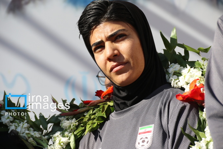 بازگشت اعضای تیم ملی فوتبال زنان ایران به آغوش میهن