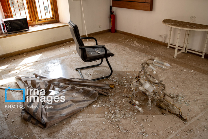 ترکش‌های بمباران هوایی به کاخ سعدآباد رسید