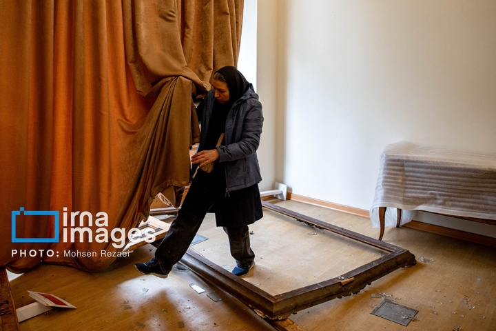 ترکش‌های بمباران هوایی به کاخ سعدآباد رسید