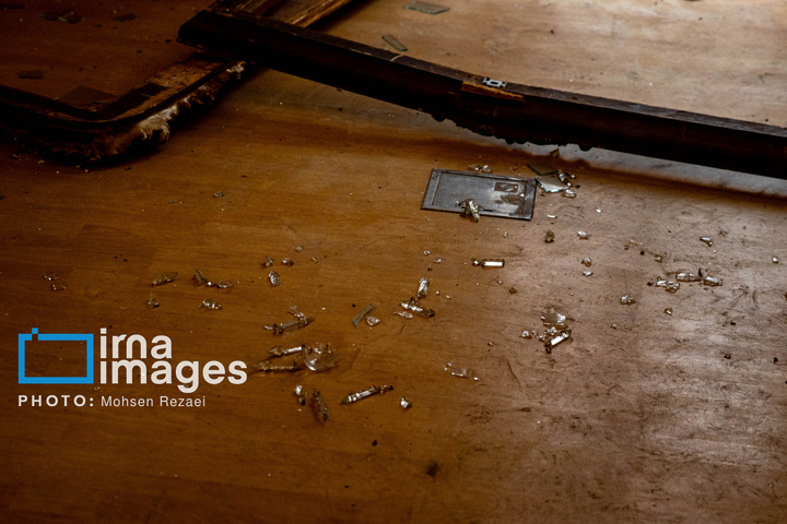 ترکش‌های بمباران هوایی به کاخ سعدآباد رسید