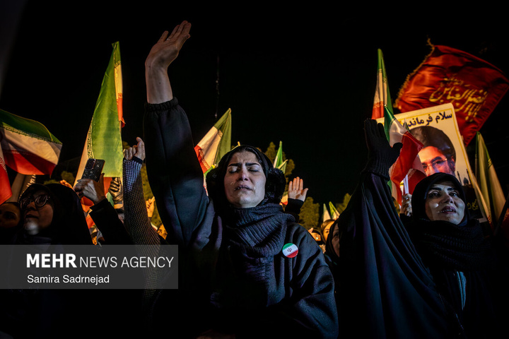 اجتماع حمایت از رزمندگان در مقابله با دشمن آمریکایی - صهیونی