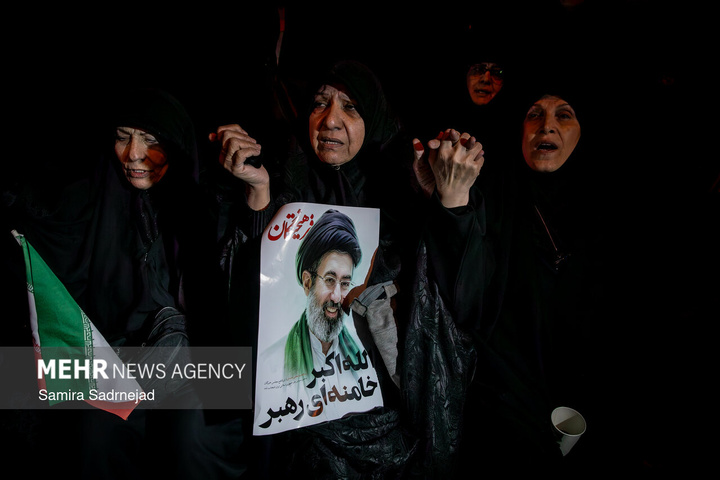 اجتماع حمایت از رزمندگان در مقابله با دشمن آمریکایی - صهیونی