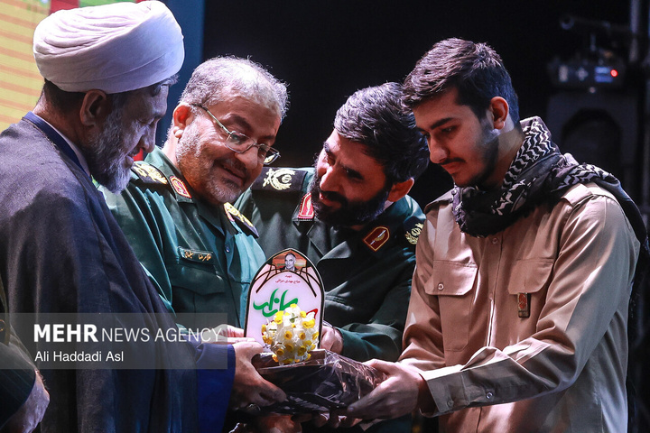 سردار سرلشکر پاسدار شهید غلامرضا سلیمانی