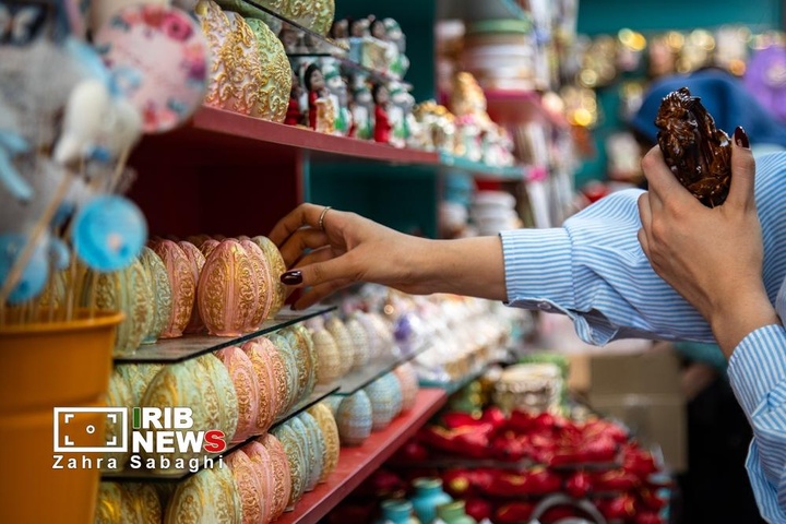 شور و حال خرید در بازار گل محلاتی در آستانه نوروز ۱۴۰۵