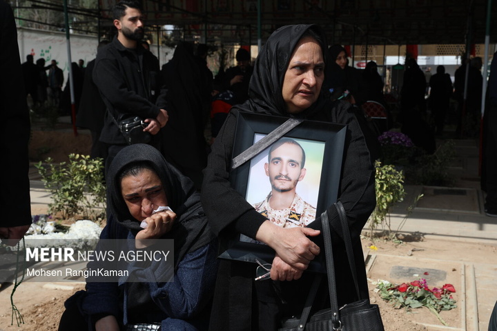 وداع با پیکر شهدای حملات صهیونی-آمریکایی