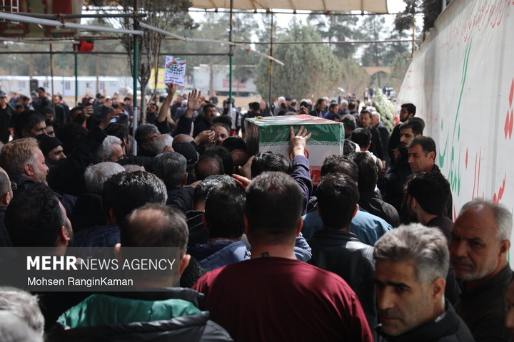 وداع با پیکر شهدای حملات صهیونی-آمریکایی