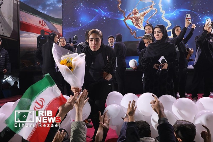مراسم استقبال از تیم ملی فوتبال زنان در میدان ولیعصر (عج) /تهران