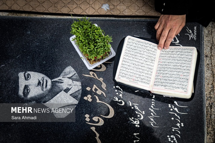 زیارت اهل قبور در پنجشنبه آخر سال - مشهد