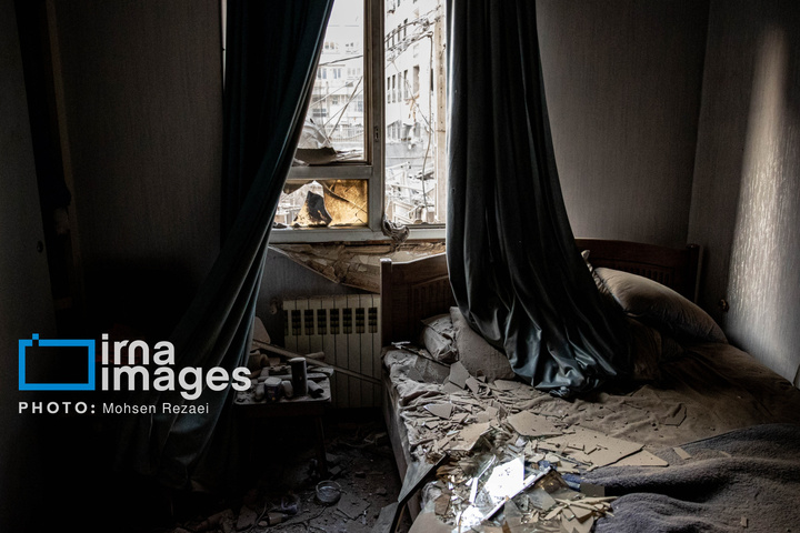 آثار حملات هوایی به مناطق مسکونی در تهران