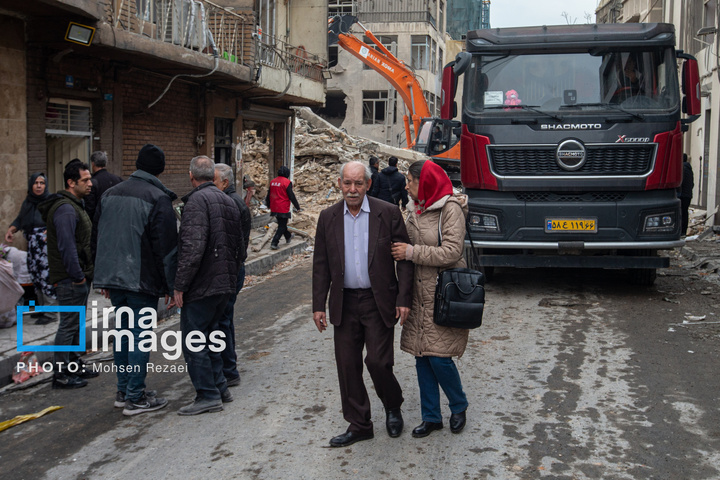 آثار حملات هوایی به مناطق مسکونی در تهران