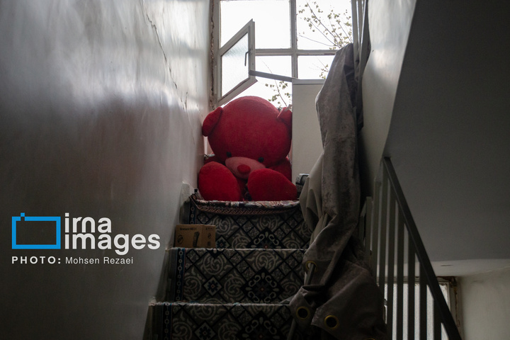 آثار حملات هوایی به مناطق مسکونی در تهران