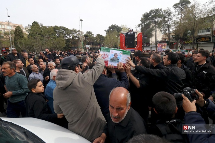 تشییع پیکر شهدای جنگ رمضان در اصفهان