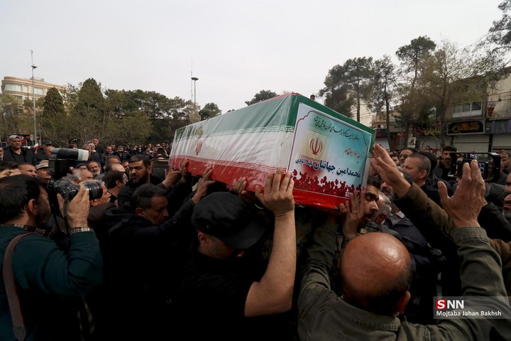 تشییع پیکر شهدای جنگ رمضان در اصفهان