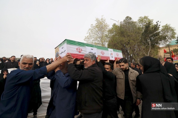 تشییع پیکر شهدای جنگ رمضان در اصفهان
