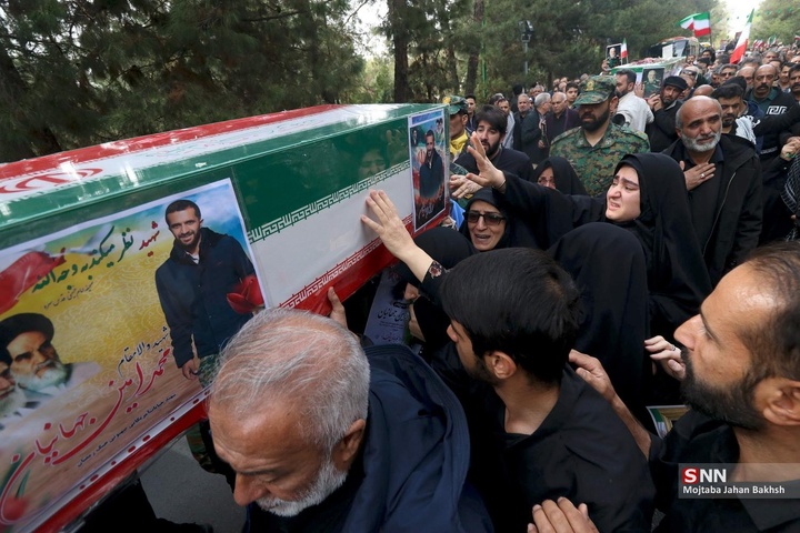 تشییع پیکر شهدای جنگ رمضان در اصفهان
