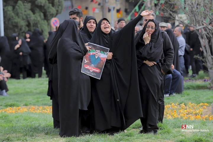 تشییع پیکر شهدای جنگ رمضان در اصفهان