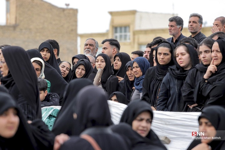 تشییع پیکر شهدای جنگ رمضان در اصفهان