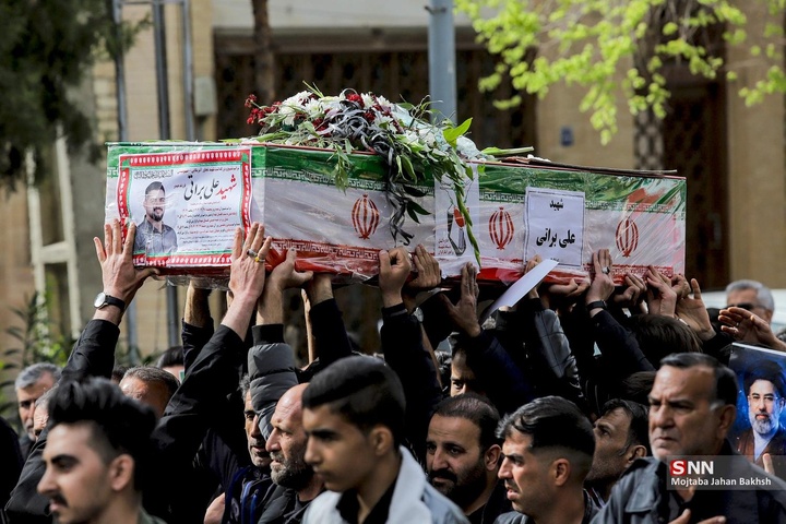 تشییع پیکر شهدای جنگ رمضان در اصفهان