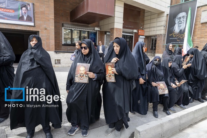 تشییع پیکر سردار غلامرضا سلیمانی در شهرکرد