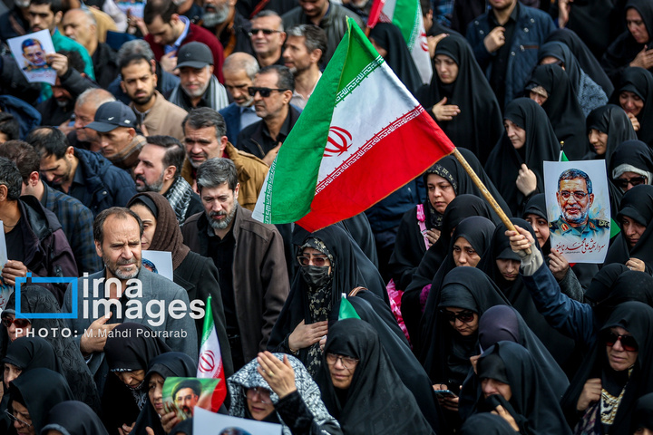 تشییع پیکر سردار شهید علی‌محمد نائینی