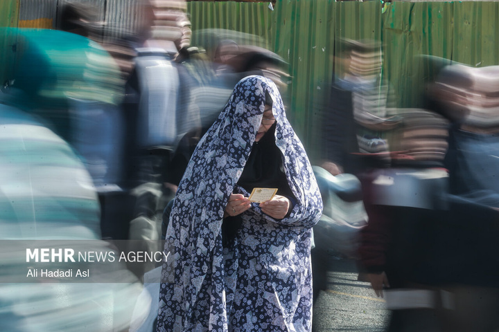 اقامه نماز عید سعید فطر در مصلای تهران