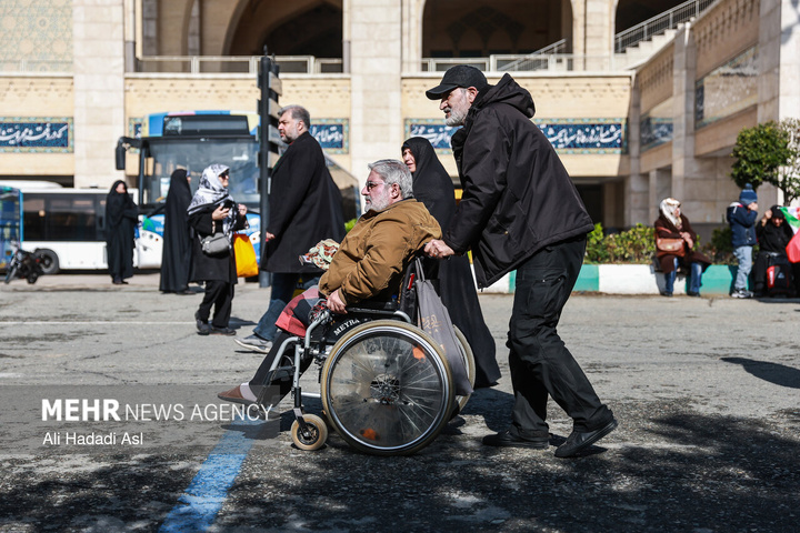 اقامه نماز عید سعید فطر در مصلای تهران