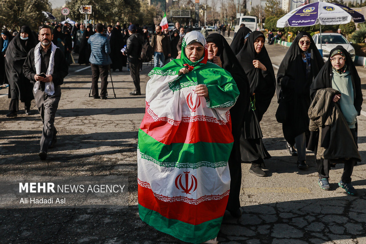 اقامه نماز عید سعید فطر در مصلای تهران