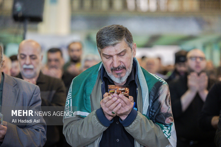 اقامه نماز عید سعید فطر در مصلای تهران