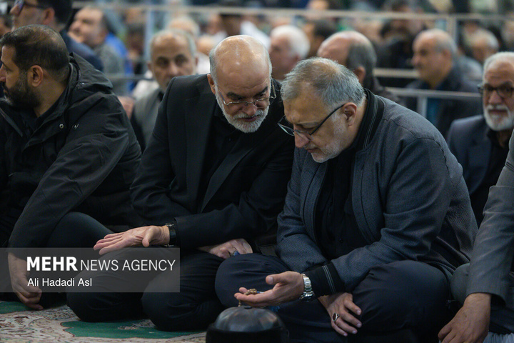 اقامه نماز عید سعید فطر در مصلای تهران