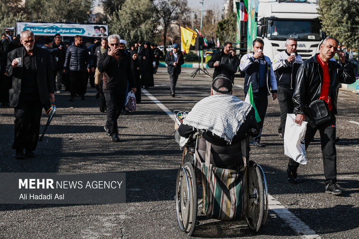 اقامه نماز عید سعید فطر در مصلای تهران