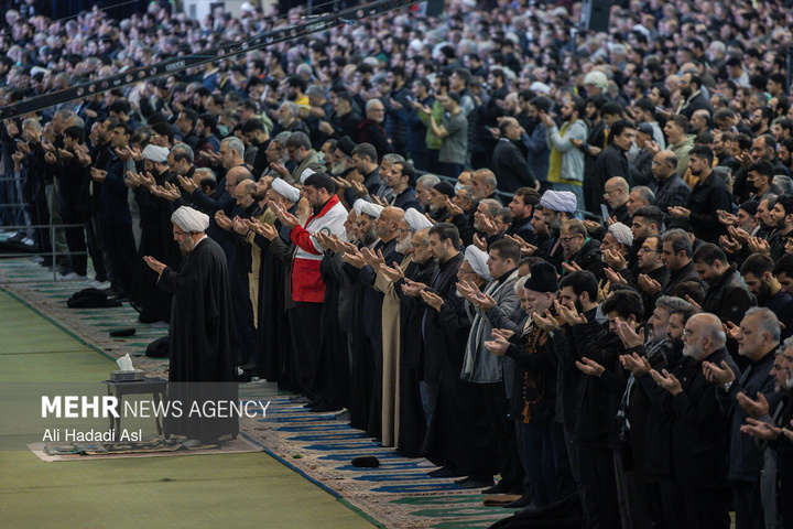 اقامه نماز عید سعید فطر در مصلای تهران