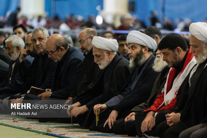 اقامه نماز عید سعید فطر در مصلای تهران